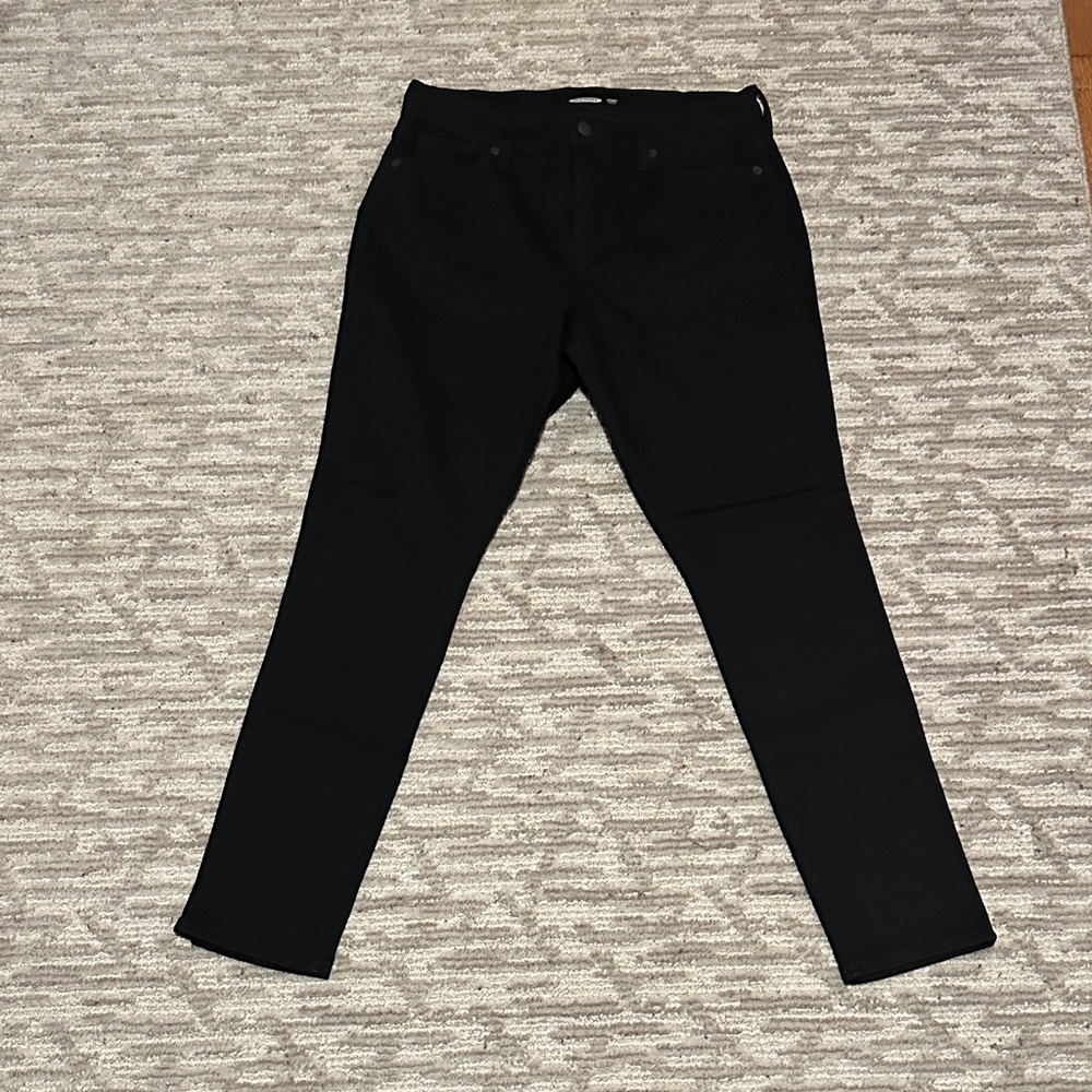 Old Navy Black Curvy Skinny Jeans